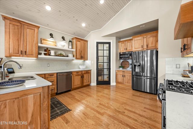 115 Southcove Drive, Greenback, TN 37742