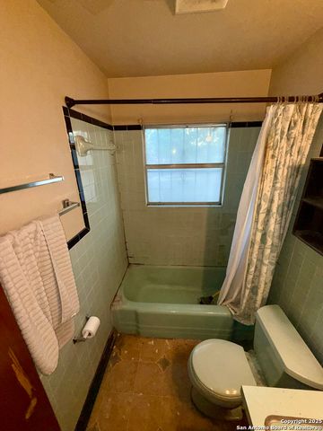 221 Somerset, San Antonio, TX 78211