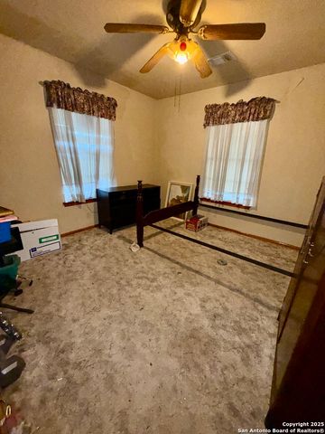 221 Somerset, San Antonio, TX 78211