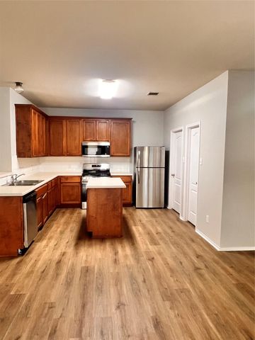 2049 Rachel LN, Round Rock, TX 78664