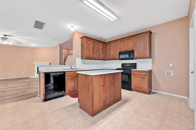 2049 Rachel LN, Round Rock, TX 78664