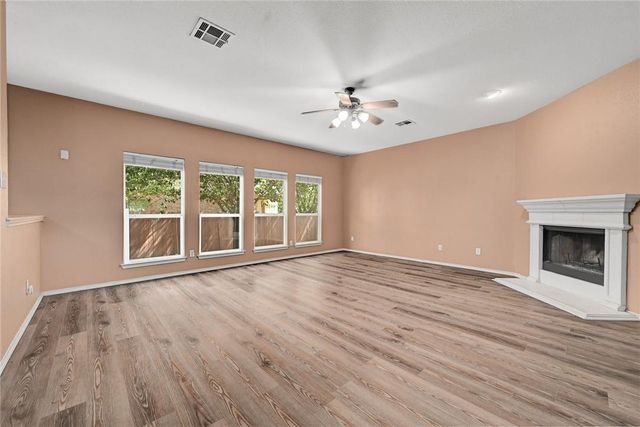 2049 Rachel LN, Round Rock, TX 78664