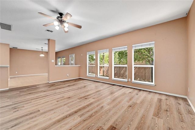 2049 Rachel LN, Round Rock, TX 78664