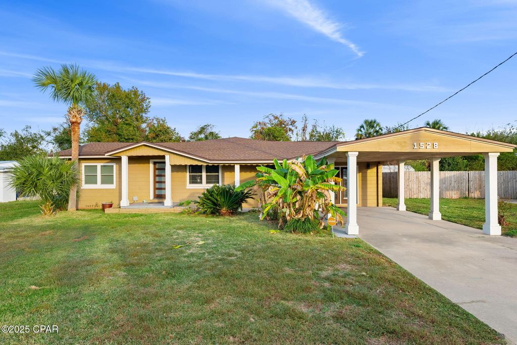 1528 Oak Avenue, Panama City, FL 32405