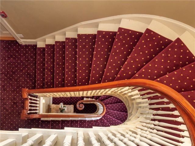 1 Oakwood Terrace 7, Newport, RI 02840