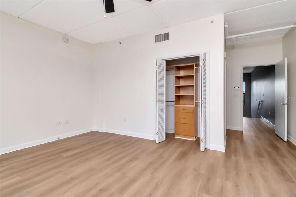 Image 13 of property listing at 1621 E 4TH AVENUE 202, Tampa, FL 33605