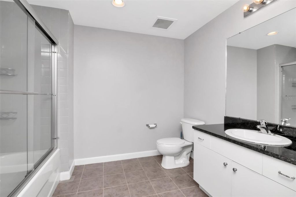 Image 14 of property listing at 1621 E 4TH AVENUE 202, Tampa, FL 33605