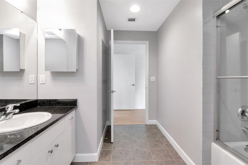 Image 15 of property listing at 1621 E 4TH AVENUE 202, Tampa, FL 33605