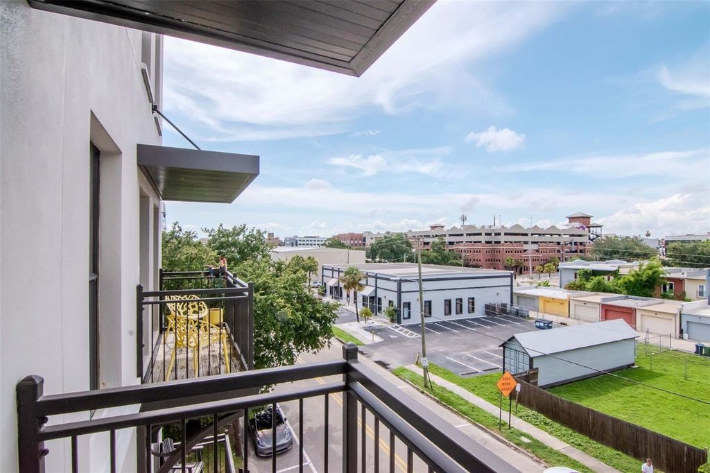 Image 20 of property listing at 1621 E 4TH AVENUE 202, Tampa, FL 33605