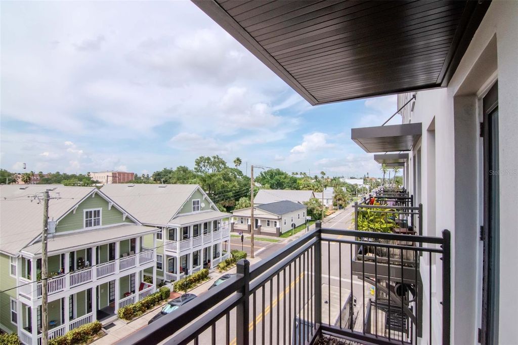 Image 28 of property listing at 1621 E 4TH AVENUE 202, Tampa, FL 33605