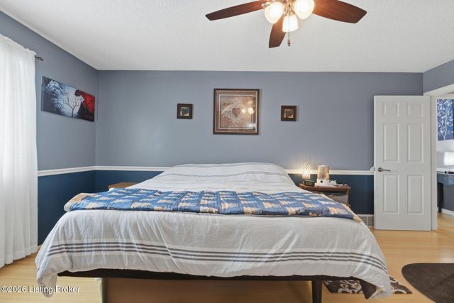 82 N Sunset Ave, Cecilia, KY 42724