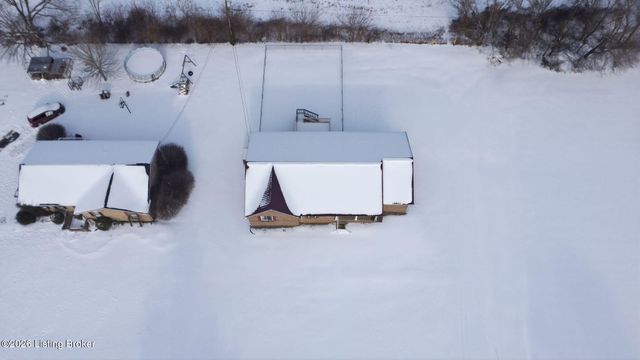 82 N Sunset Ave, Cecilia, KY 42724