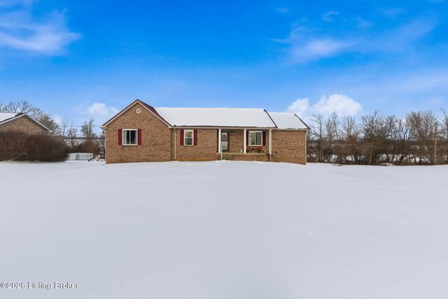 82 N Sunset Ave, Cecilia, KY 42724