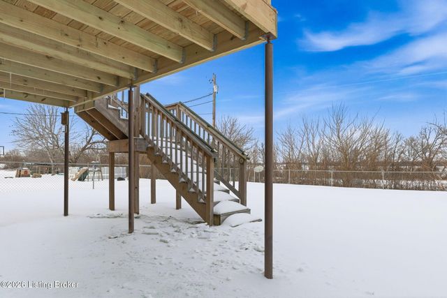 82 N Sunset Ave, Cecilia, KY 42724