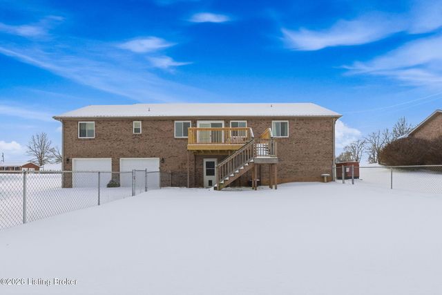 82 N Sunset Ave, Cecilia, KY 42724