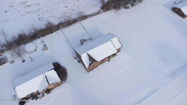 82 N Sunset Ave, Cecilia, KY 42724