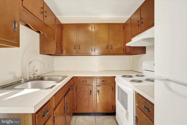 100 ROSEGLEN RD, Duncannon, PA 17020