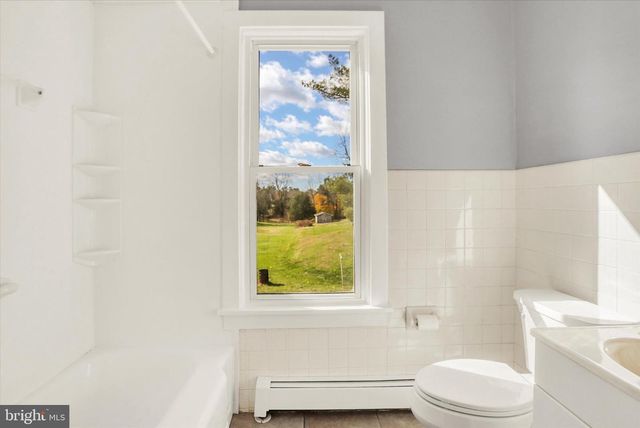 100 ROSEGLEN RD, Duncannon, PA 17020