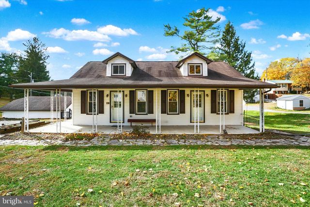 100 ROSEGLEN RD, Duncannon, PA 17020