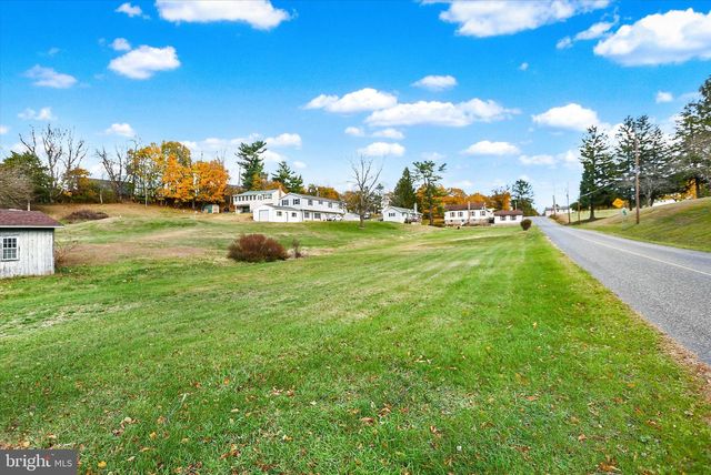 100 ROSEGLEN RD, Duncannon, PA 17020