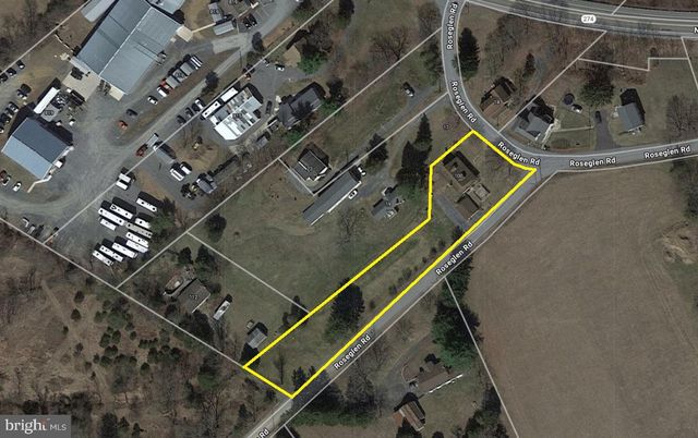 100 ROSEGLEN RD, Duncannon, PA 17020