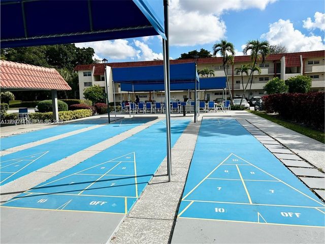 411 S Hollybrook Dr 105, Pembroke Pines, FL 33025