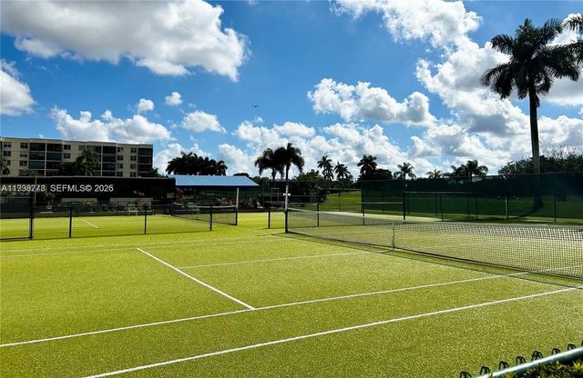411 S Hollybrook Dr 105, Pembroke Pines, FL 33025