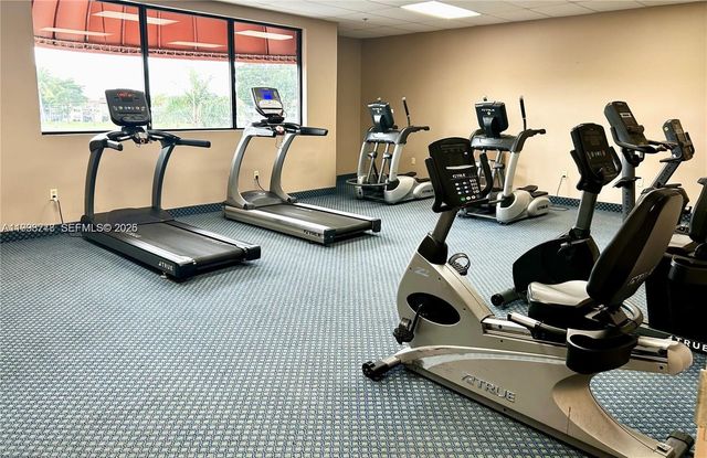 411 S Hollybrook Dr 105, Pembroke Pines, FL 33025