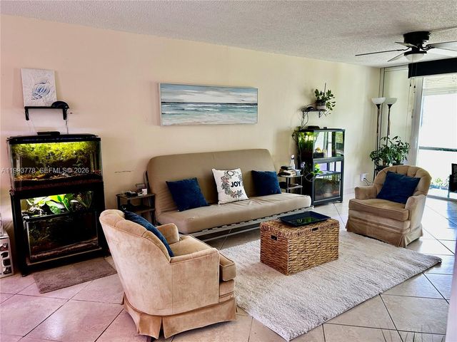 411 S Hollybrook Dr 105, Pembroke Pines, FL 33025
