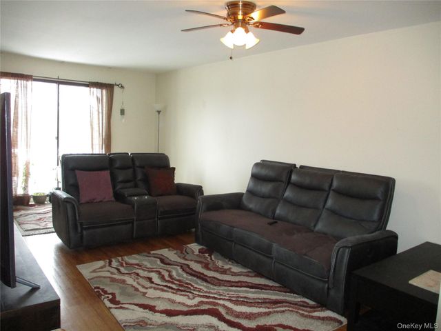 2 W Lawrence Park Drive 8, Piermont, NY 10968