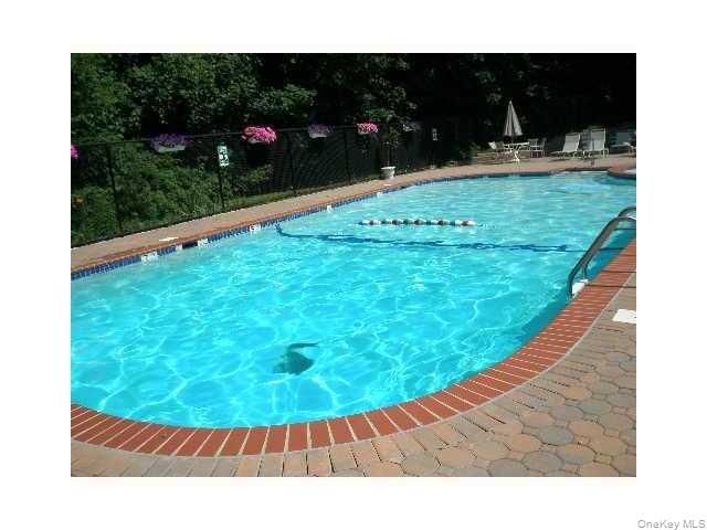 2 W Lawrence Park Drive 8, Piermont, NY 10968