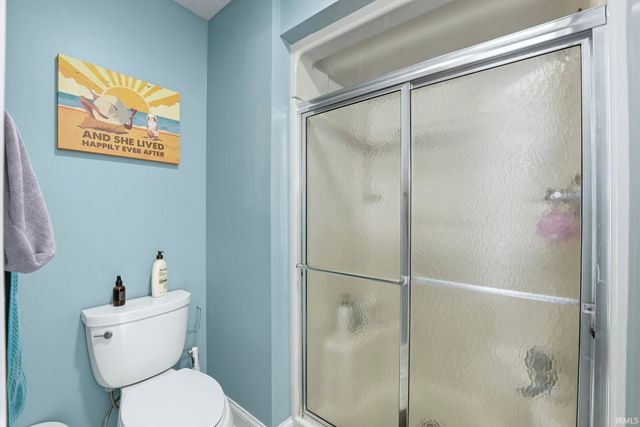 303 Hunters Ridge, Auburn, IN 46706