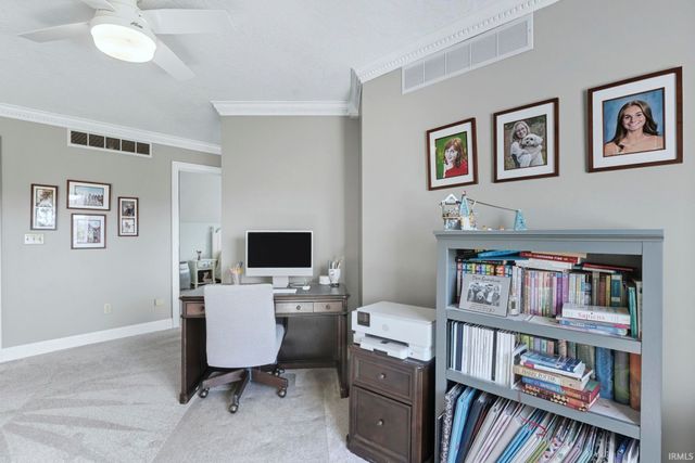 303 Hunters Ridge, Auburn, IN 46706