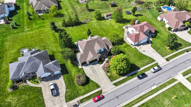 303 Hunters Ridge, Auburn, IN 46706