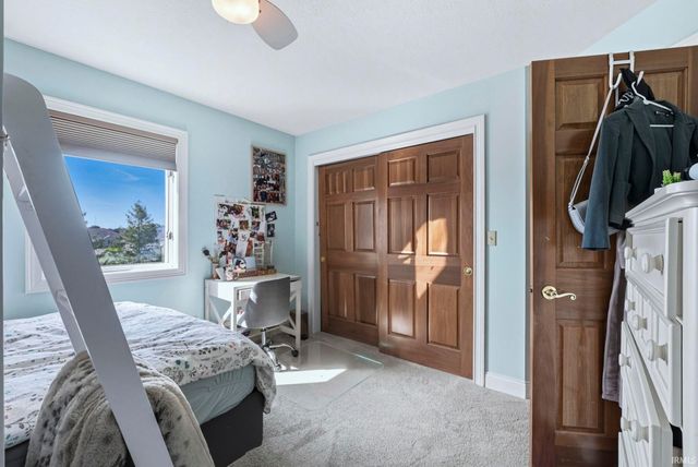 303 Hunters Ridge, Auburn, IN 46706