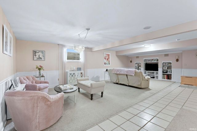 303 Hunters Ridge, Auburn, IN 46706