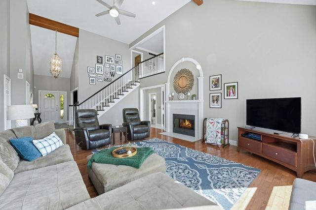 303 Hunters Ridge, Auburn, IN 46706