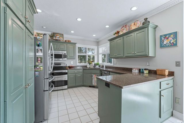 303 Hunters Ridge, Auburn, IN 46706