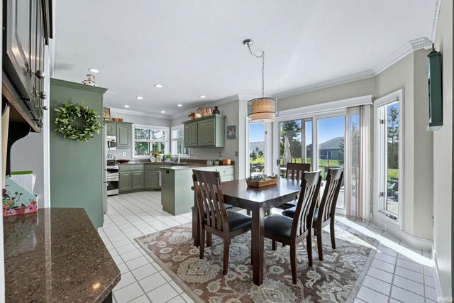 303 Hunters Ridge, Auburn, IN 46706