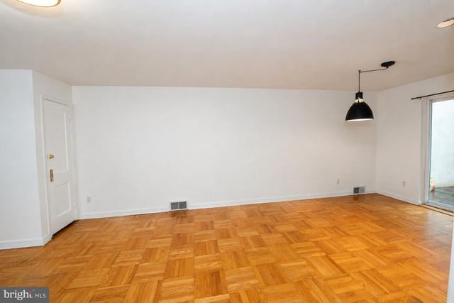 2204 MANNING ST, Philadelphia, PA 19103