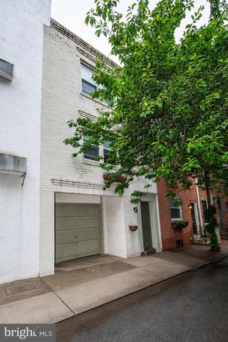 2204 MANNING ST, Philadelphia, PA 19103