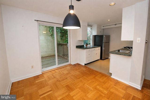 2204 MANNING ST, Philadelphia, PA 19103