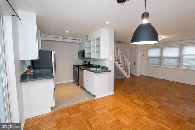 2204 MANNING ST, Philadelphia, PA 19103