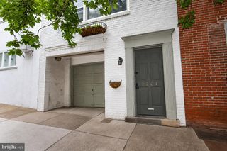 2204 MANNING ST, Philadelphia, PA 19103