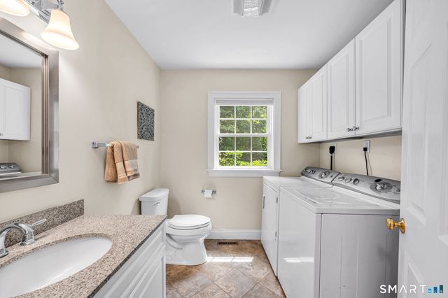 73 School Street, Avon, CT 06001