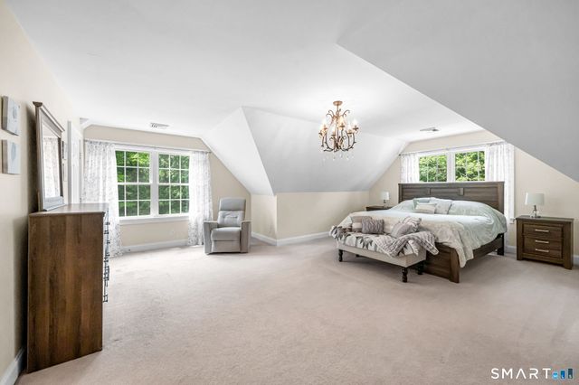 73 School Street, Avon, CT 06001