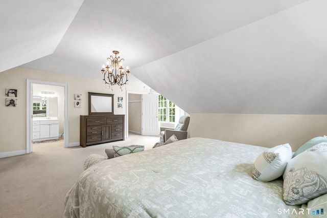 73 School Street, Avon, CT 06001