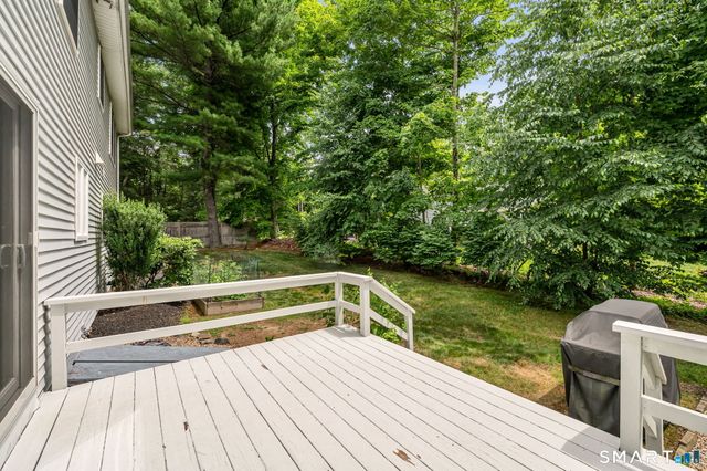 73 School Street, Avon, CT 06001