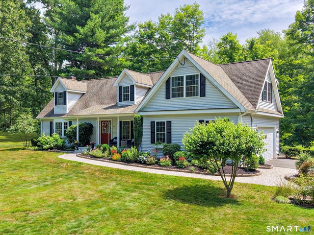 73 School Street, Avon, CT 06001