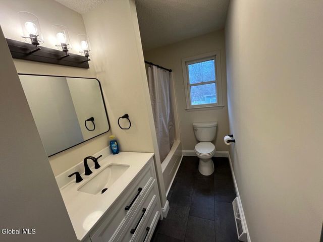 238 Ward Avenue, Schenectady, NY 12304